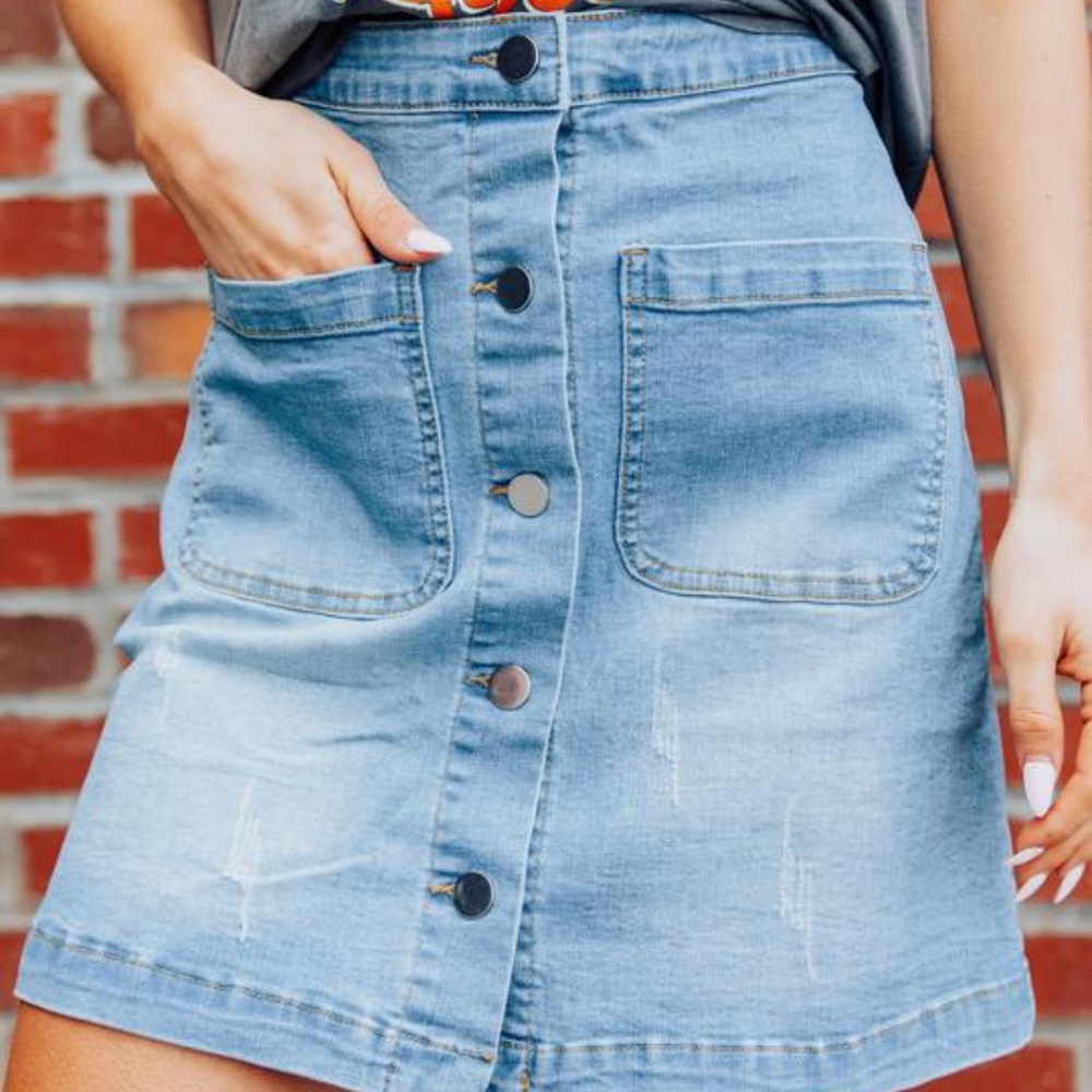 NWT DENIM MINI SKIRT: XXXL - 18/20 - SOUTHERN FRIED CHICS